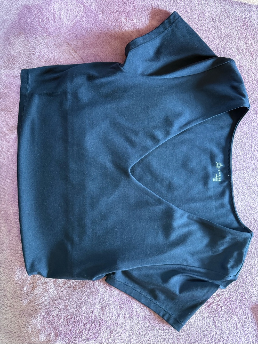 NWOT! offline by aerie navy blue cropped workout top, size large